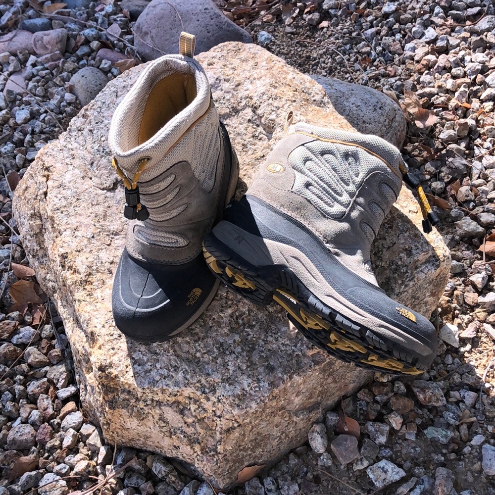 The North Face Waterproof Boys Boots SZ 3